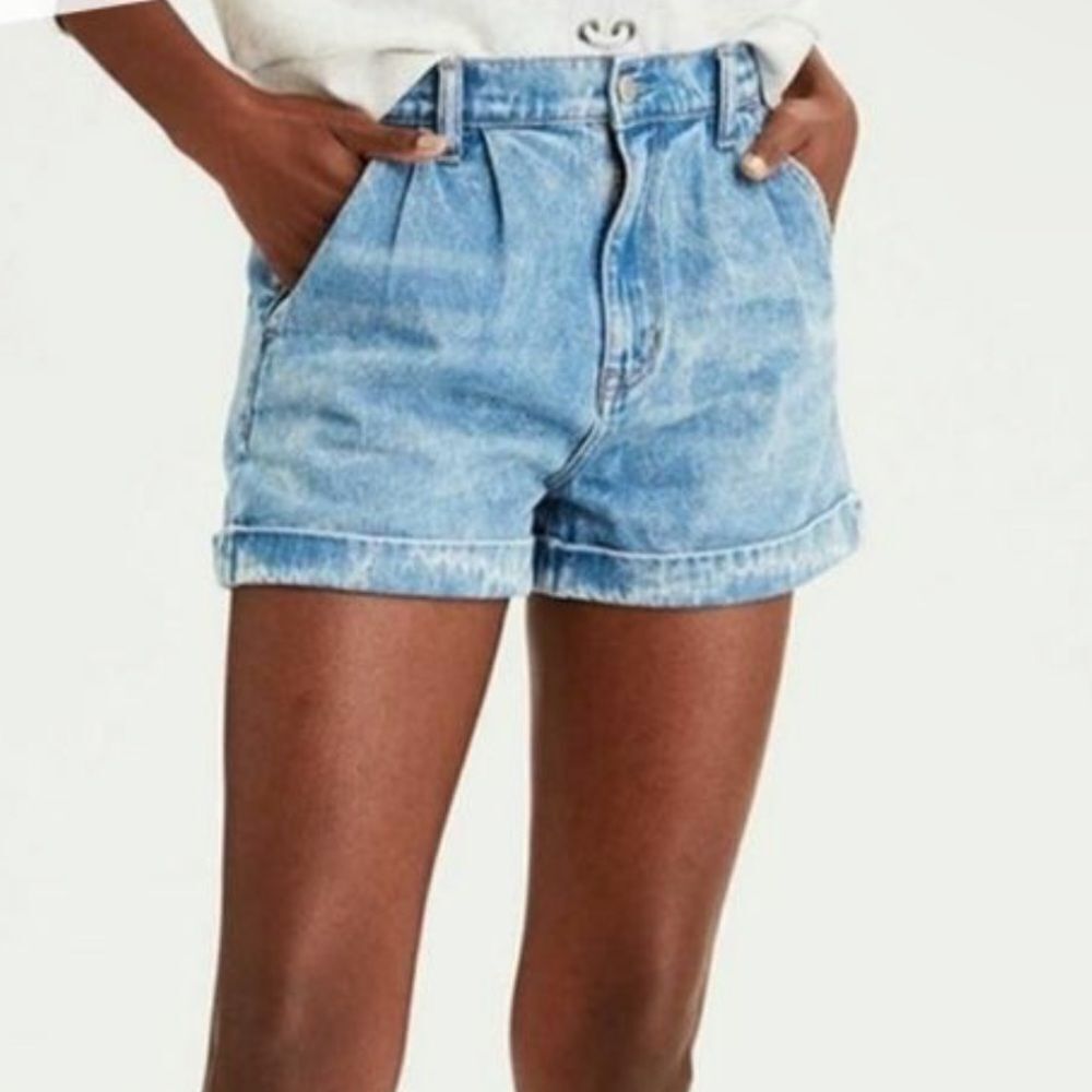 AMERICAN EAGLE‎ SIZE 2 xs mom short shorts jeans denim pleated high rise jean